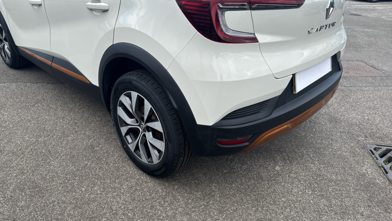 Renault Captur 1.0 TCE 100 Iconic 5dr Petrol Hatchback